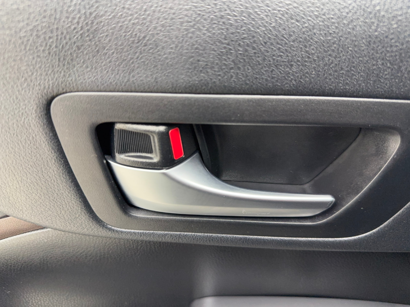 Used 2019 Toyota Highlander XLE AWD/4WD image 45