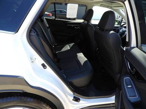 Used 2025 Subaru Outback Limited AWD/4WD image 34