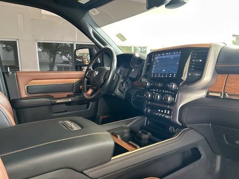 Used 2023 RAM 2500 Limited AWD/4WD image 28