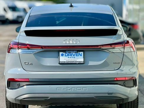 Used 2024 Audi Q4 e-tron Premium Plus w/ Premium Plus image 4
