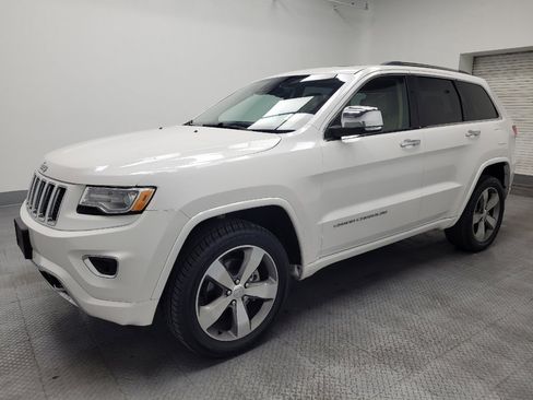 Used 2016 Jeep Grand Cherokee Overland w/ Advanced Technology Group AWD/4WD image 2