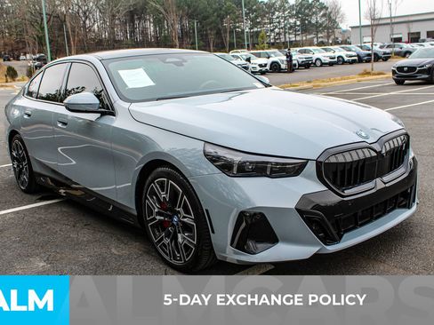 Used 2025 BMW i5 eDrive40i w/ M Sport Package image 4