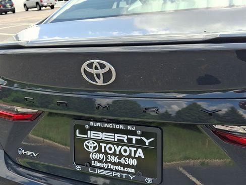 Used 2026 Toyota Camry SE FWD image 29