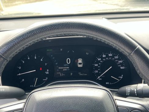 Used 2019 Toyota Avalon XLE w/ Moonroof Package image 27