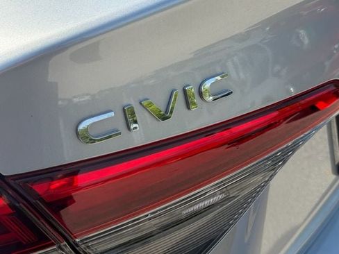 Used 2024 Honda Civic Sport image 14