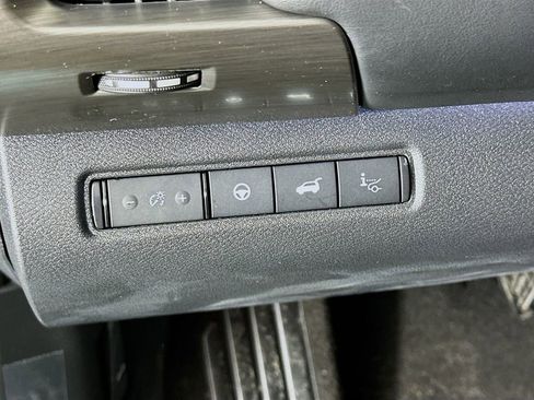 New 2025 Nissan Pathfinder Platinum image 15