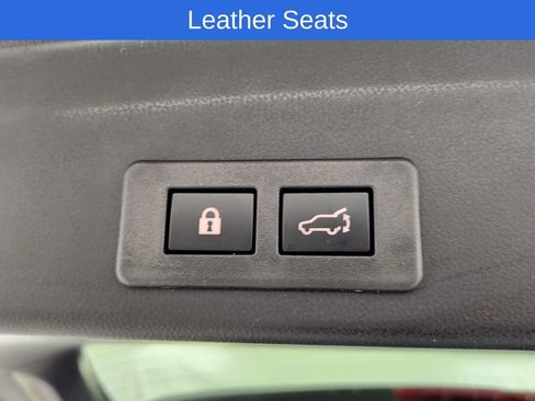 Used 2025 Subaru Ascent Touring AWD/4WD image 23
