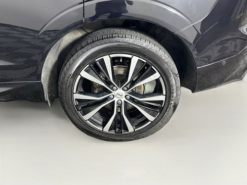 Used 2023 Volvo XC60 B5 Plus w/ Climate Package image 11