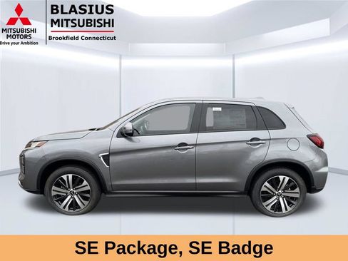 Used 2025 Mitsubishi Outlander Sport SE AWD/4WD image 4