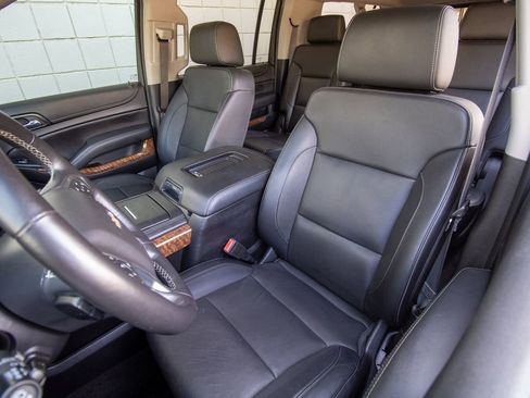 Used 2017 Chevrolet Suburban Premier image 17