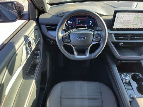 Used 2025 Ford Explorer ST-Line w/ ST-Line Street Pack AWD/4WD image 12