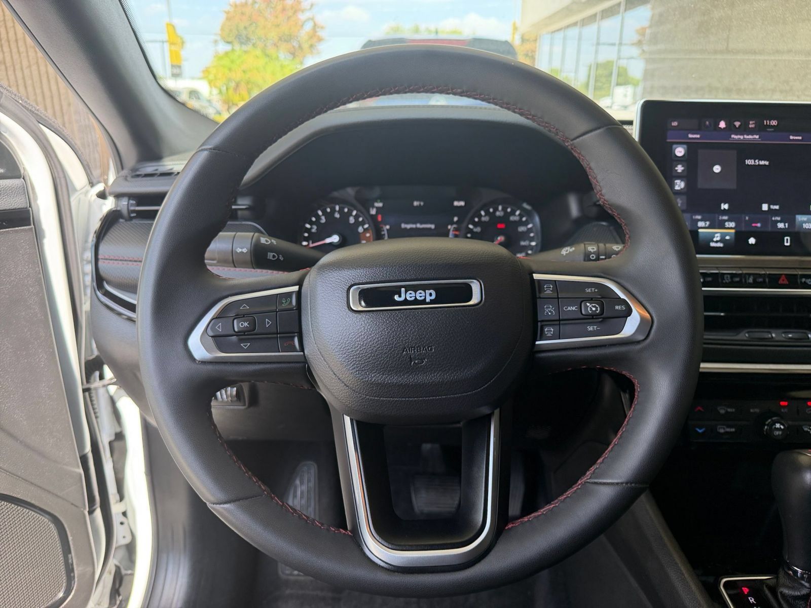 Used 2025 Jeep Compass Trailhawk AWD/4WD image 26