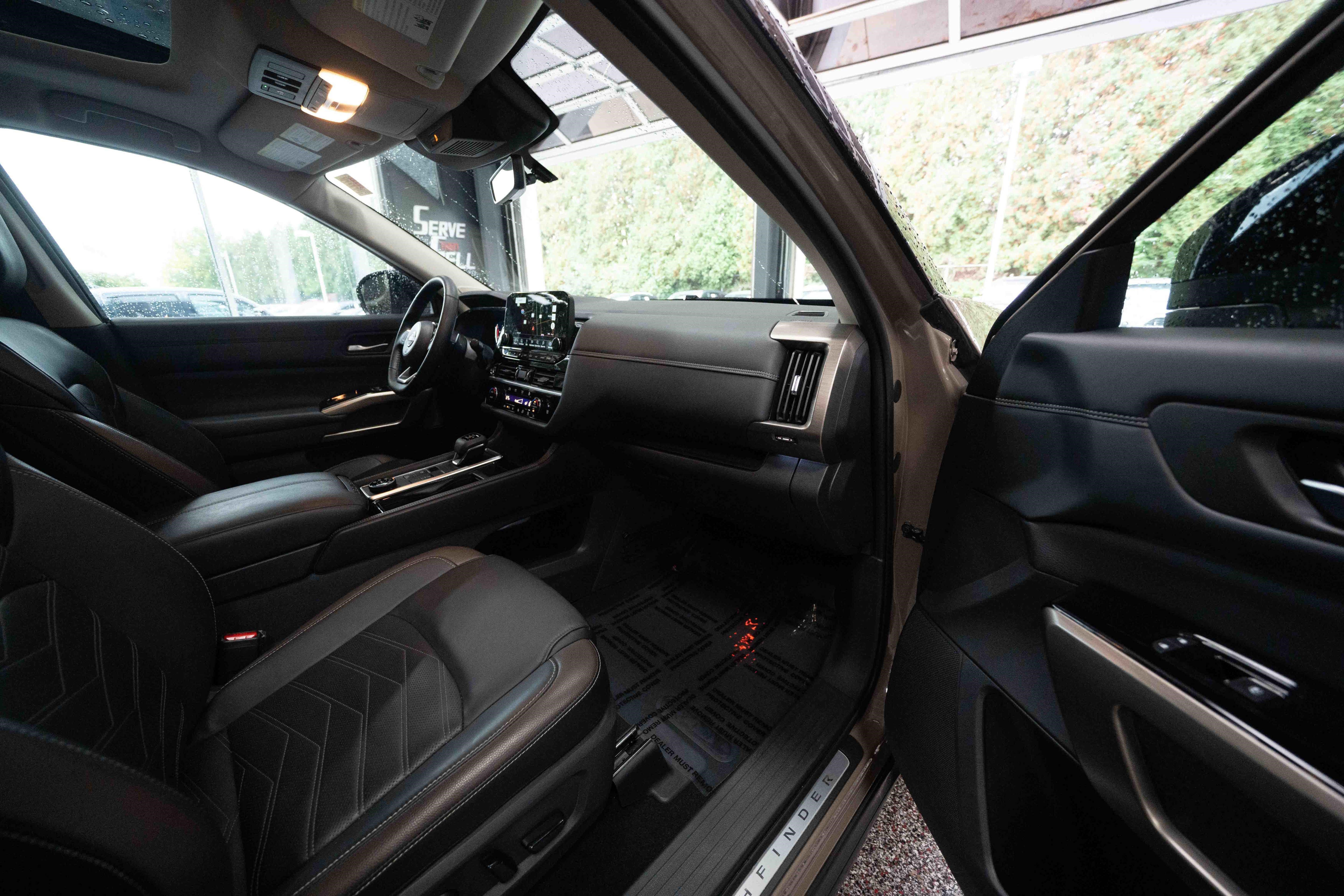Used 2024 Nissan Pathfinder Platinum AWD/4WD image 26