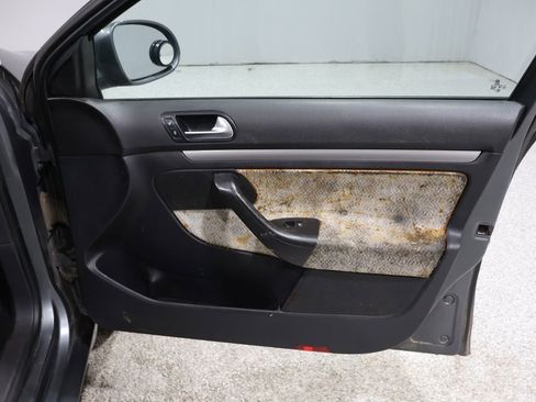 Used 2010 Volkswagen Jetta S image 23