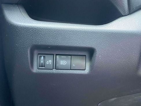 Used 2020 Toyota RAV4 LE w/ All Weather Liner Package AWD/4WD image 21