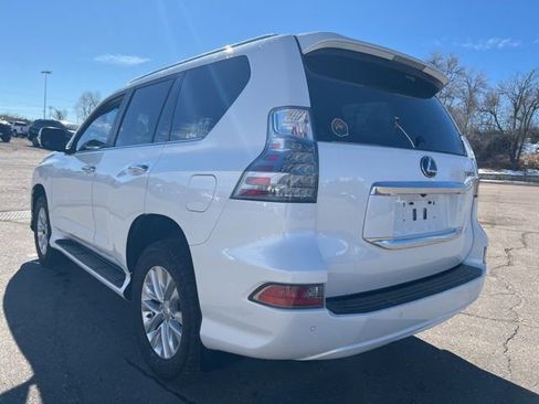 Used 2021 Lexus GX 460 Premium w/ Premium Package image 3