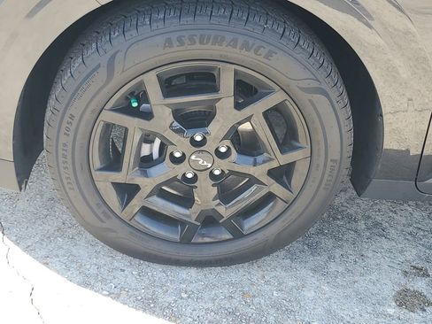 Used 2025 Kia Carnival SX Prestige image 33