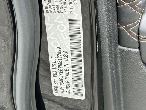 Certified 2021 Jeep Grand Cherokee L Summit w/ Luxury Tech Group V image 11