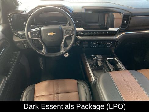 Used 2024 Chevrolet Silverado 1500 High Country w/ Technology Package AWD/4WD image 4