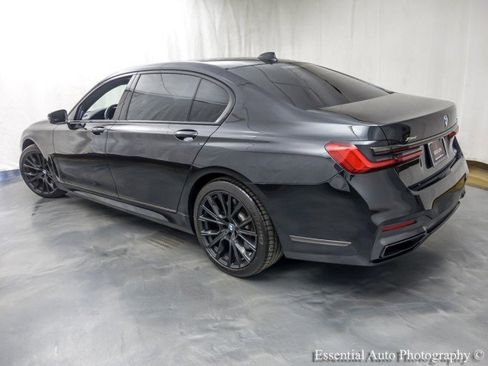 Used 2022 BMW 750i xDrive w/ Executive Package AWD/4WD image 8