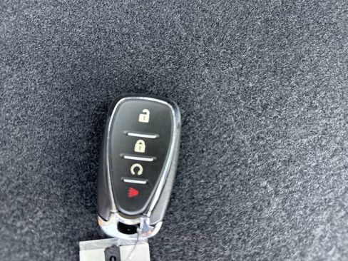 Used 2024 Chevrolet Trax ACTIV w/ Sunroof Package FWD image 40