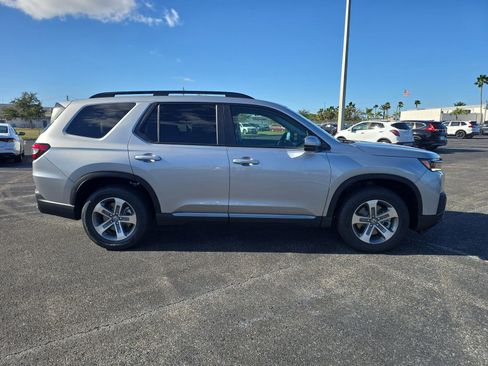 New 2026 Honda Pilot EX-L image 3