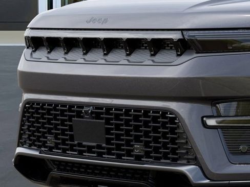 New 2026 Jeep Grand Wagoneer 4WD image 11