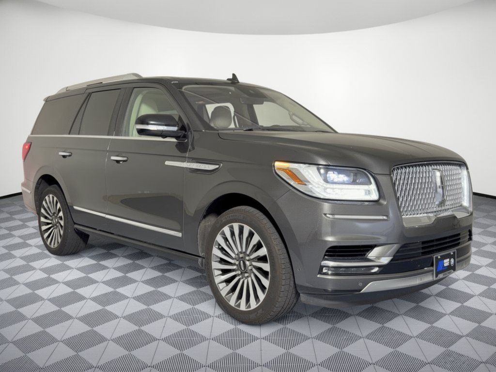 Used 2018 Lincoln Navigator Reserve w/ Technology Package AWD/4WD image 7