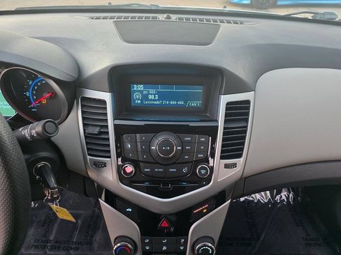 Used 2016 Chevrolet Cruze LS FWD image 25