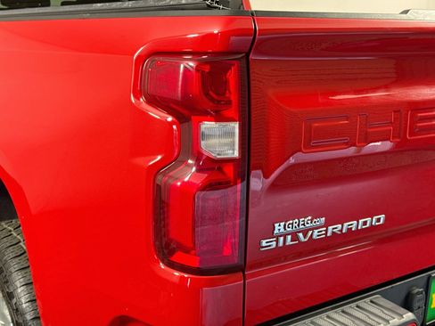 Used 2021 Chevrolet Silverado 1500 RST AWD/4WD image 36