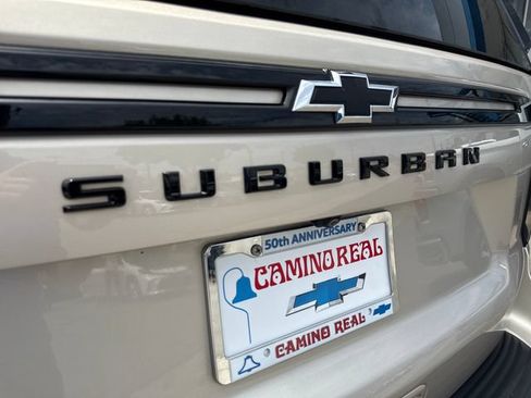 Certified 2023 Chevrolet Suburban Z71 w/ Luxury Package AWD/4WD image 33