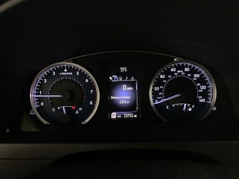Used 2017 Toyota Camry XLE FWD image 18