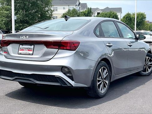 Used 2023 Kia Forte LXS w/ LXS Technology Package FWD image 11