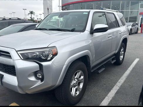 Used 2021 Toyota 4Runner SR5 AWD/4WD image 1