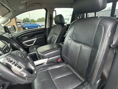 Used 2017 Nissan Titan SL RWD image 20