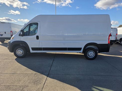 New 2026 RAM ProMaster 2500 w/ Convenience Group image 14