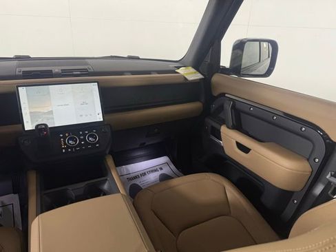 New 2026 Land Rover Defender 110 X-Dynamic SE image 23