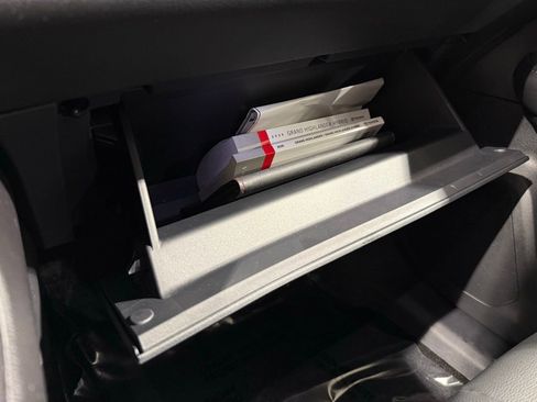 Certified 2026 Toyota Grand Highlander XLE image 30