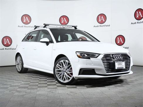 Used 2018 Audi A3 e-tron Premium Plus w/ Technology Package image 1