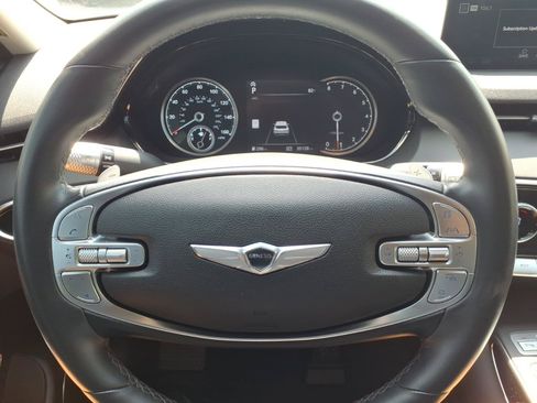 Used 2025 Genesis GV70 2.5T AWD/4WD image 12