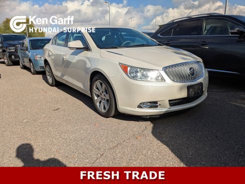 Used 2011 Buick LaCrosse CXL image 1