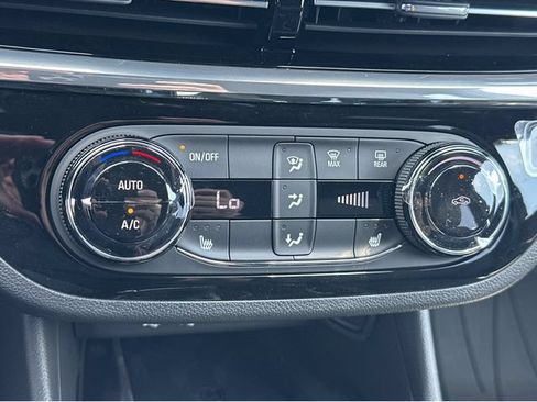 New 2026 Buick Envista Sport Touring w/ Convenience I Package FWD image 20