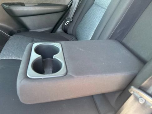 Used 2022 Nissan Rogue SV AWD/4WD image 19