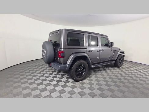 Used 2021 Jeep Wrangler Unlimited Sahara AWD/4WD image 37