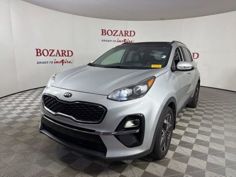 Used 2022 Kia Sportage EX FWD image 4