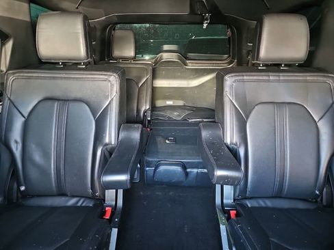Used 2021 Ford Expedition Limited image 24