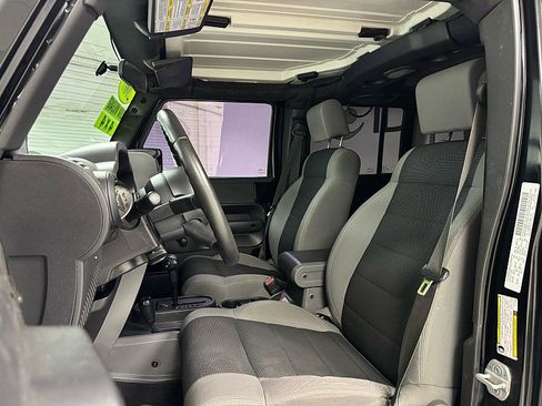 Used 2007 Jeep Wrangler Unlimited X w/ Dual Top Group image 10