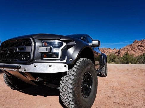 Used 2017 Ford F150 Raptor w/ Equipment Group 802A Luxury image 8