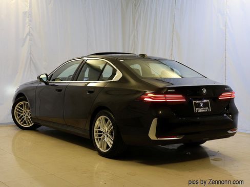 Certified 2024 BMW 530i xDrive w/ Convenience Package image 9