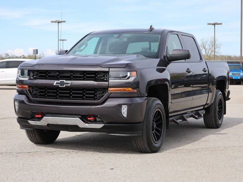 Used 2016 Chevrolet Silverado 1500 LT w/ All Star Edition image 6